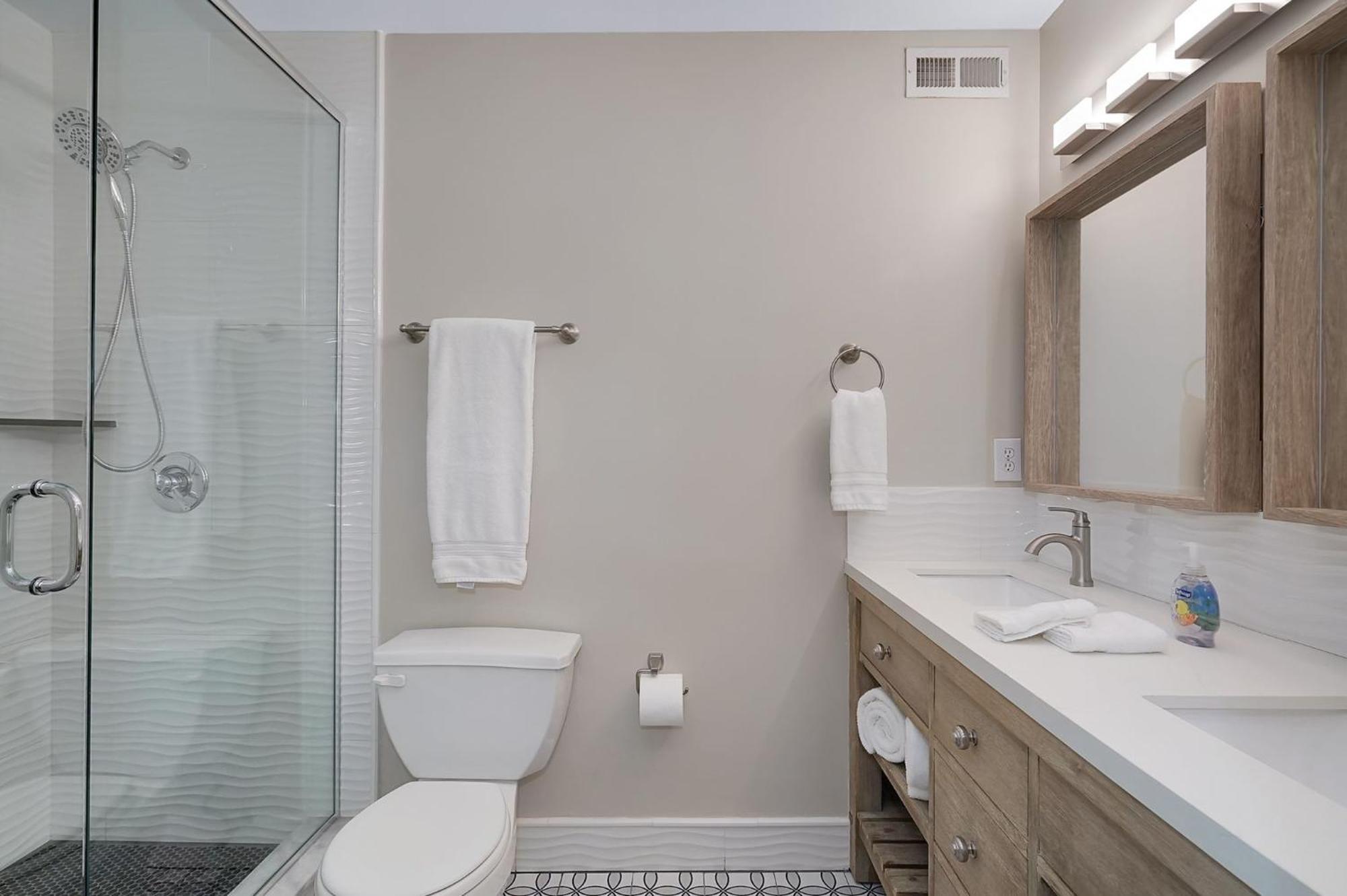 Lux Townhouse, Walk To All, Sleeps 6 Adults Louisville Zewnętrze zdjęcie